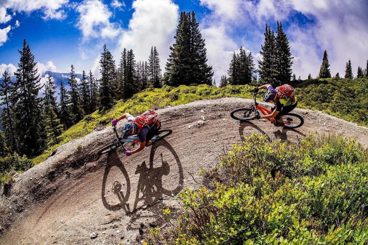 Ferienwohnung 3,5 Zimmer direkt an Ski- und Bikepiste Flims Exterior foto